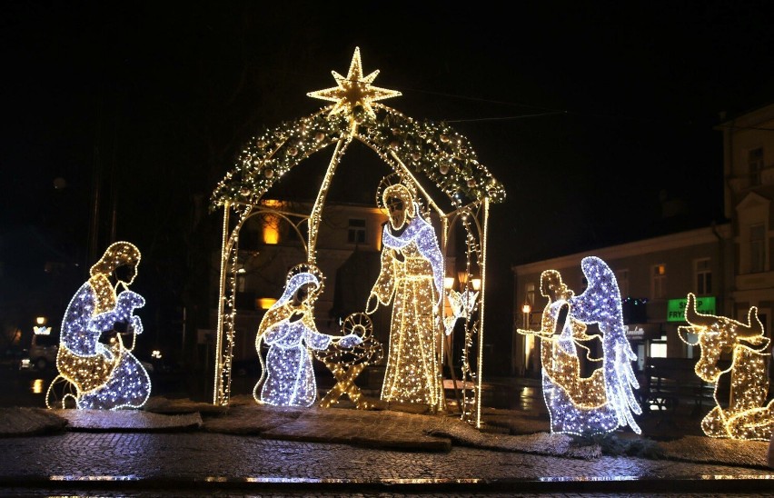  Ponad sto nowych iluminacji świątecznych wkrótce rozbłyśnie na placach, ulicach, skwerach i rondach w Chełmie