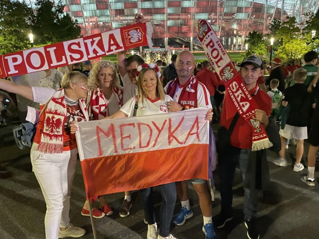 Kibice z Podkarpacia na meczu Polska-Wyspy Owcze w Warszawie.