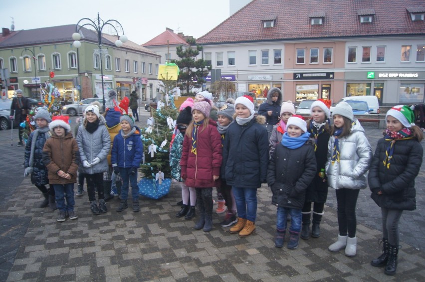 Mikołajkowa zabawa w centrum Wielunia [FOTO, WIDEO]