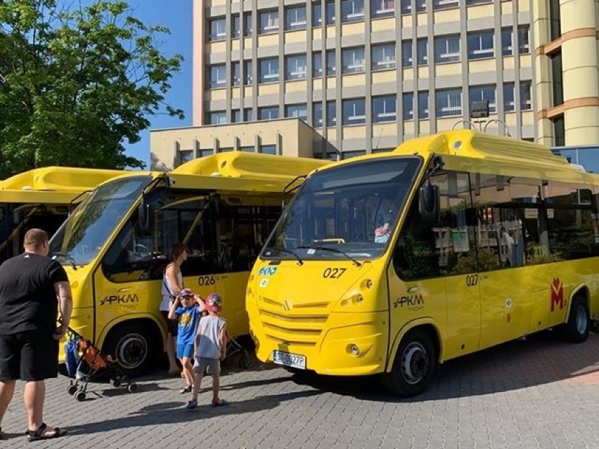PKM Tychy ma nowe żółte busy. Jeżdżą już na trasach ZDJĘCIA