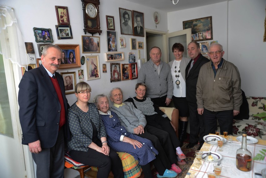 Wiele zdrowia i radości życzymy pani Apolonii  (96 lat) i...