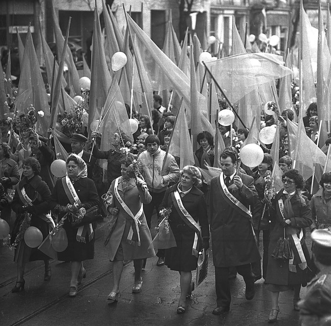 To włókiennictwo nadal stanowi podstawę łódzkiego przemysłu - rozmowa z Józefem Niewiadomskim