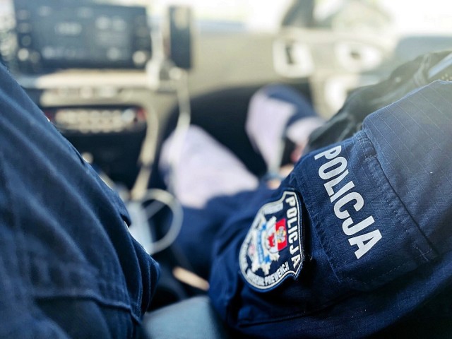 Wezwanie brzmiało bardzo poważnie. Dyżurny policji natychmiast wysłał patrol. Na miejscu okazało się, że 43-latka potrzebuje pomocy, ale ślusarza. Mieszkanka Bielska Podlaskiego odpowie za bezpodstawne wezwanie służb. Grozi jej grzywna 1,5 tys. zł, areszt lub ograniczenie wolności