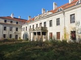 Zabytkowy pałac w Małuszowie pod Legnicą jest na sprzedaż. Ma tu być luksusowy hotel! Poznaj historię obiektu [ZDJĘCIA]