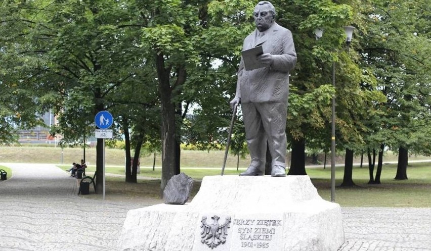 Katowice: Pomnik Ziętka uratowany przed dekomunizacją? Wraz z działką trafi do Muzeum Historii Katowic