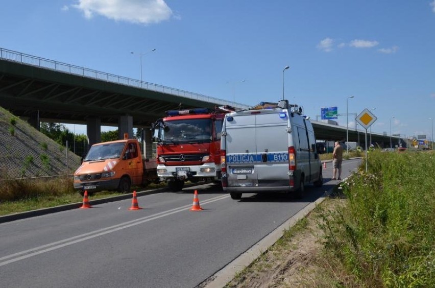 Wrocław: Wypadek na Rumiankowej. Ford zderzył sie z motocyklem (FOTO)