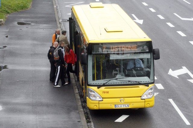 Od dziś lubinianie mogą kupić bilet na autobus przez komórkę