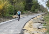 Ma 16,5 kilometra długości. To najdłuższa scieżka rowerowa na Opolszczyźnie. Powstaje w trzech gminach, na starej linii kolejowej