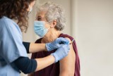 Szczepionka przeciw pneumokokom w połowie refundowana dla seniorów 65+
