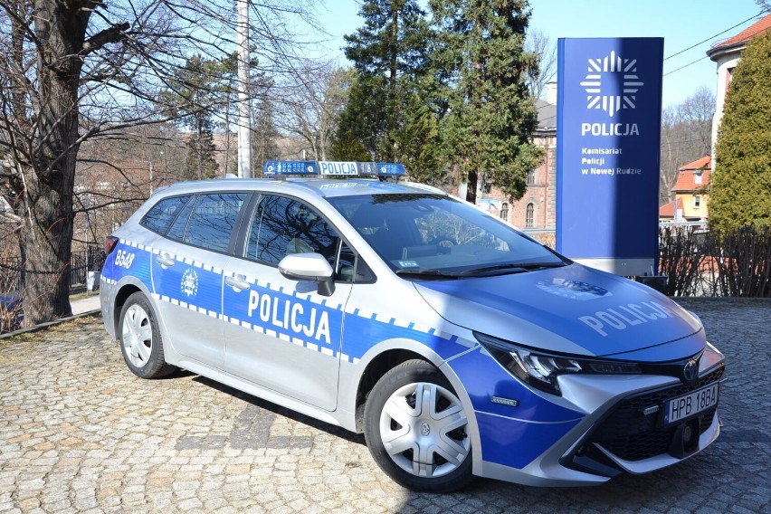Nowa hybrydowa Toyota Corolla dla Komisariatu Policji w...