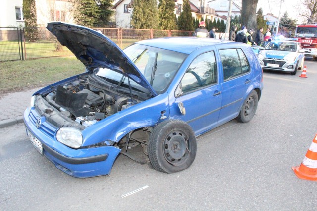 Klucze. Zasnął za kierownicą i spowodował wypadek. Dwie osoby zostały ranne