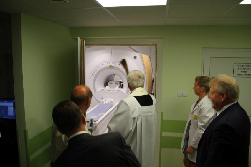 [b]Szpital w Krasnymstawie. Rezonans magnetyczny i tomograf...