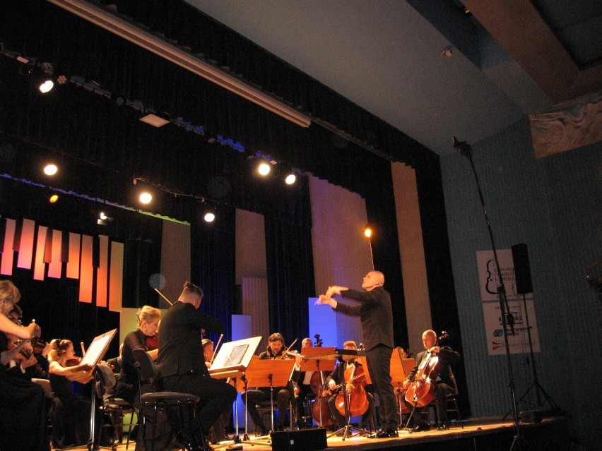 Piękny koncert Radomskiej Orkiestry Kameralnej na zakończenie roku artystycznego. Zobaczcie zdjęcia