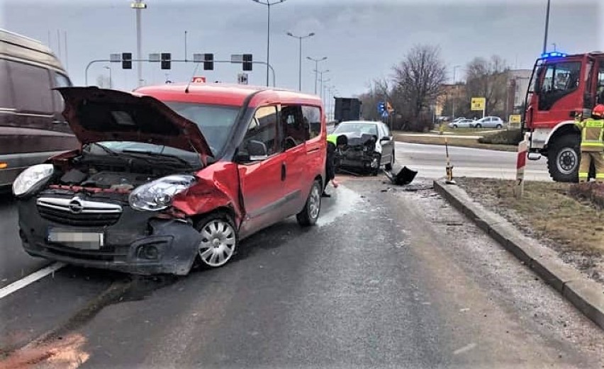 Wypadek na DK 94 skrzyżowanie z ul. Kościuszki