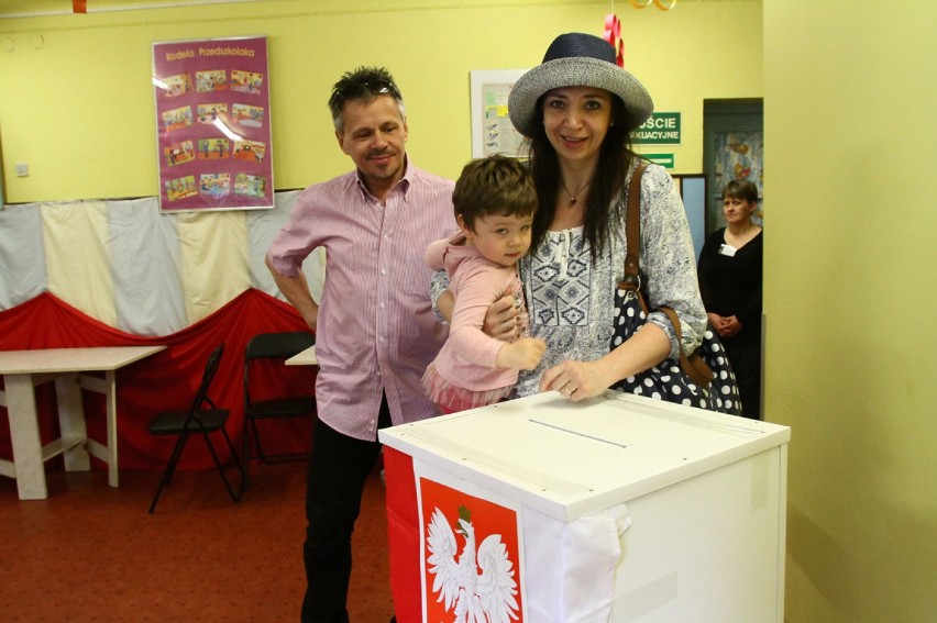 Wybory do Europarlamentu 2014: politycy z Łodzi na wyborach [ZDJĘCIA]