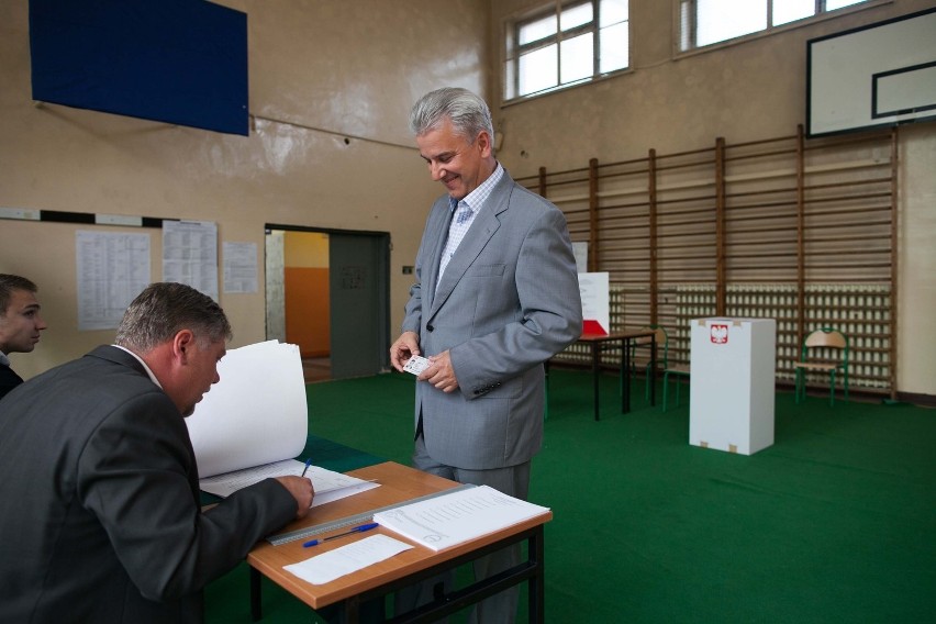 Wybory do Europarlamentu 2014: politycy z Łodzi na wyborach [ZDJĘCIA]