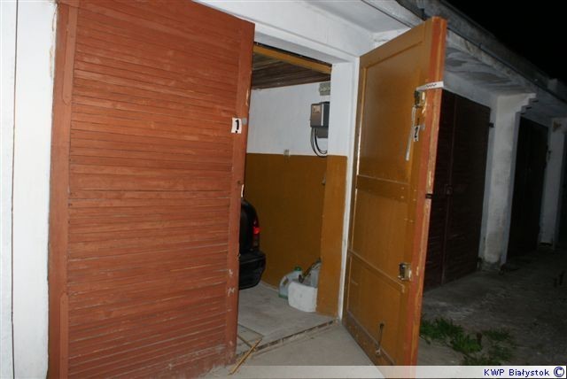 Dwóch 18-latków włamało się do garażu [zdjęcia]