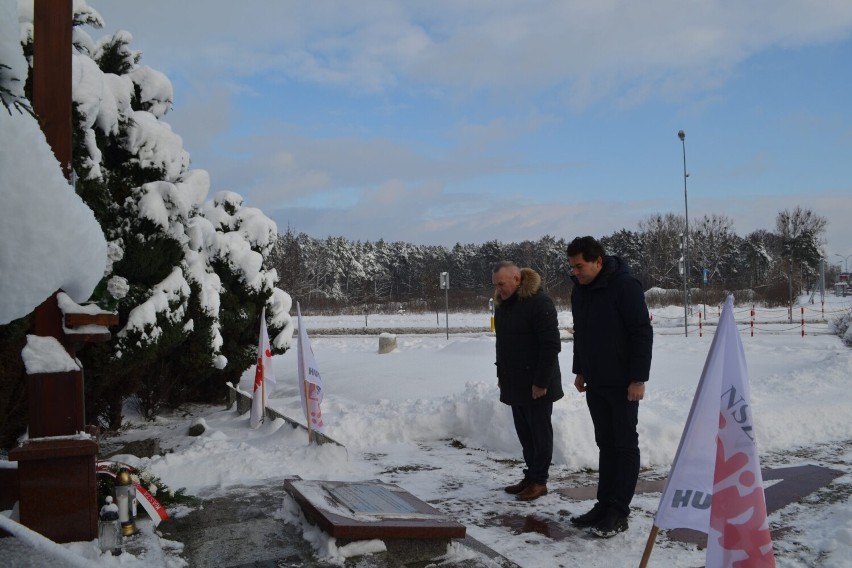 Stalowa Wola. Rocznica wprowadzanie stanu wojennego, modlitwa za ofiary komunistycznego reżimu. Zobacz zdjęcia