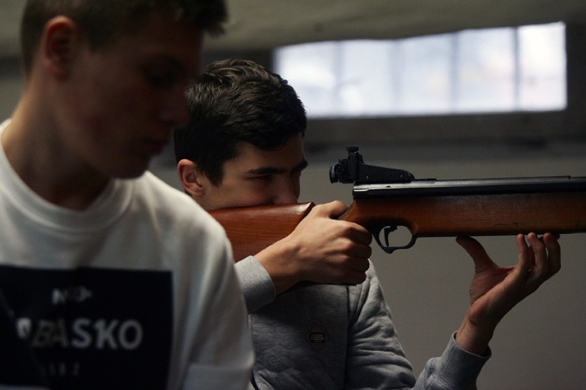 Uczniowie strzelają w Legnicy [ZDJĘCIA]
