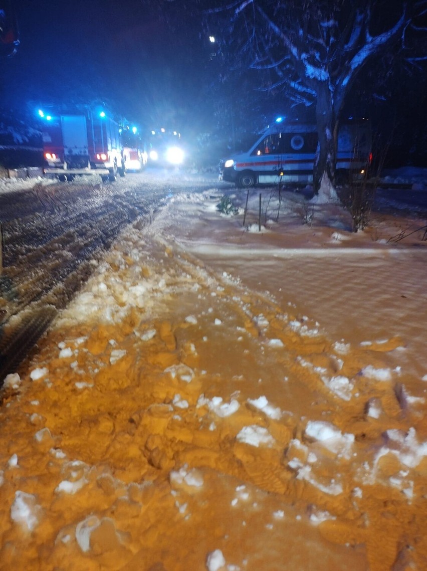 Tatary. Pożar w domu wielorodzinnym. Nie żyją dwie osoby...