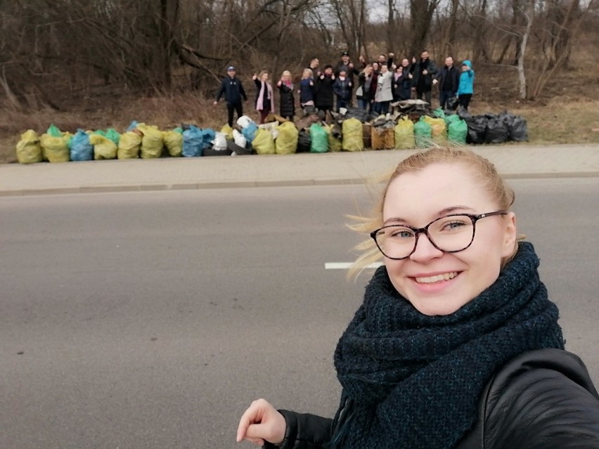 Wyzwanie #trashtagchallenge. Białostoczanie sprzątają śmieci