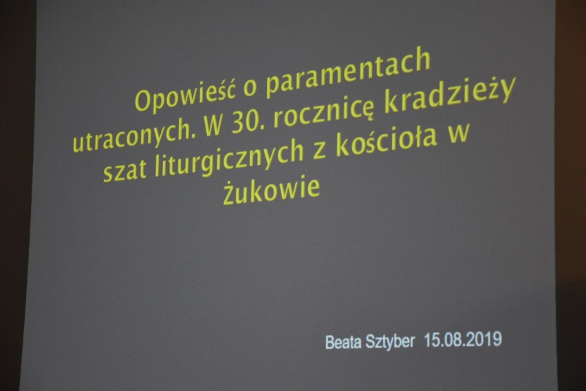 Beata Sztyber z Muzeum Narodowego w Gdańsku oraz żukowscy...