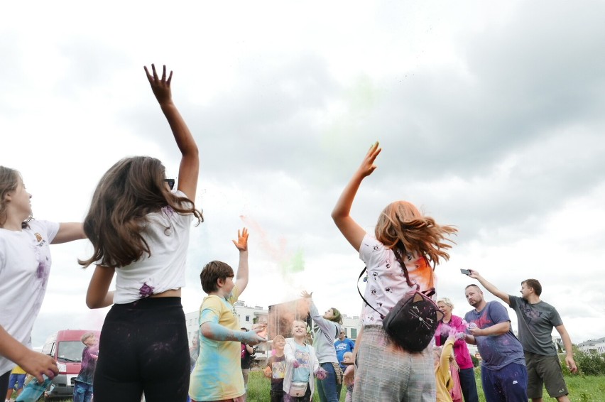 Warszawa. Festiwal Kolorów zawitał na Białołękę