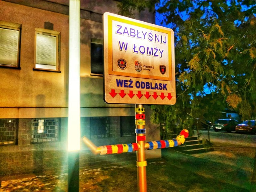 Znaki "Zabłyśnij w Łomży" będą zachęcać do noszenia odblasków