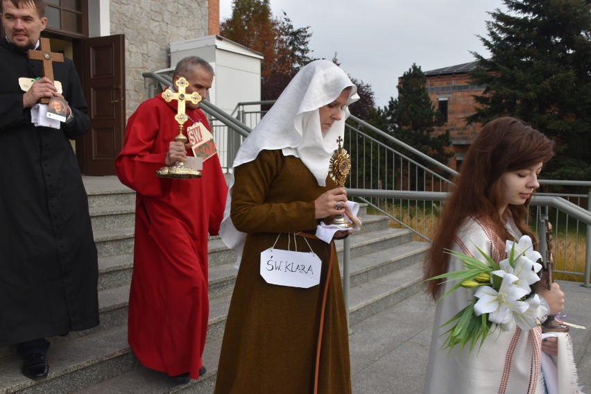 Marsz Wszystkich Świętych w Pleszewie alternatywą dla...