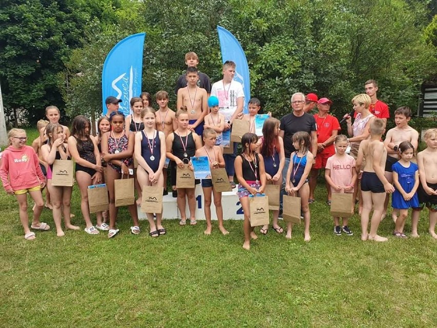 Turniej pływacki w Głuszycy