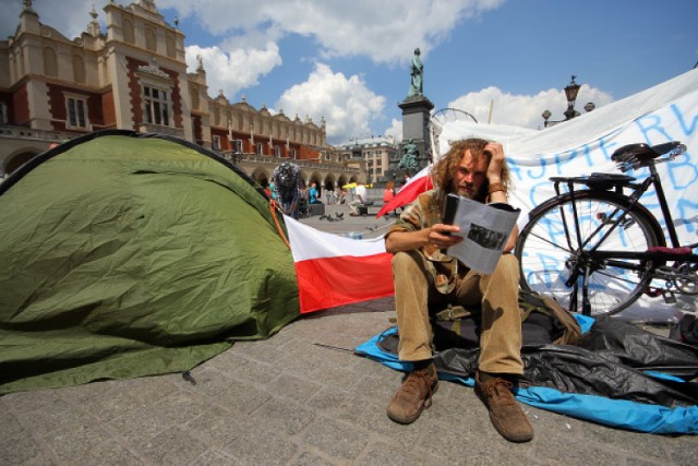 Protestujący przeciw niekorzystnej dla mieszkańców polityce ...