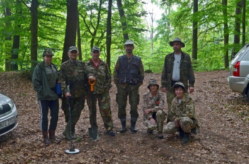 Archeolodzy odkryli w Jerzwałdzie skrawki srebrnych monet arabskich