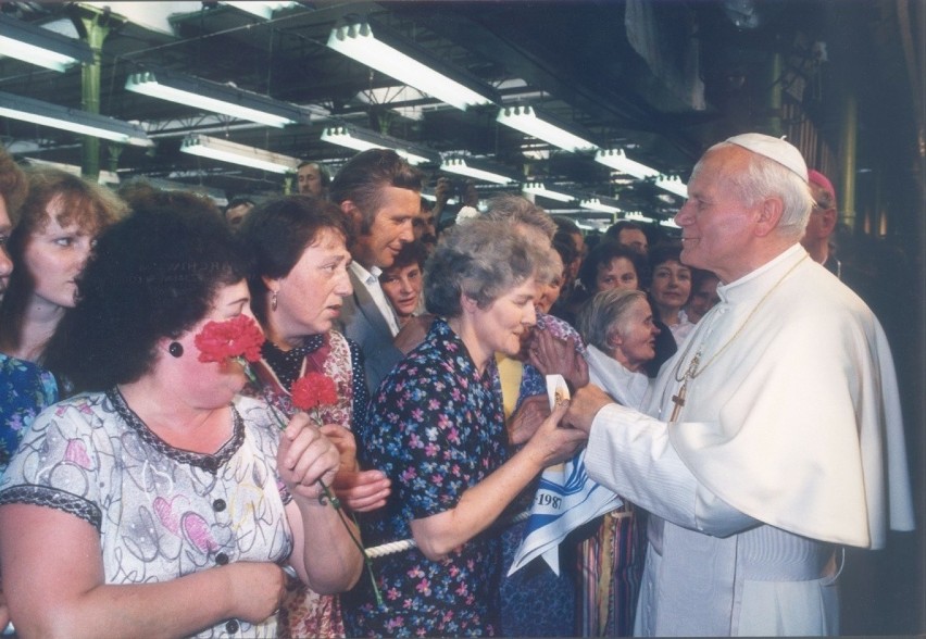 Jan Paweł II podczas pielgrzymi do Polski odwiedził Łódź.