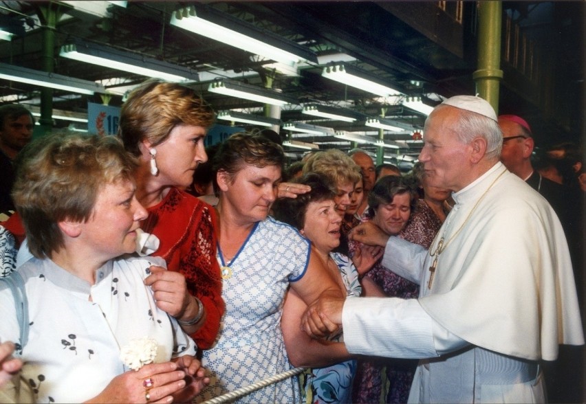 Papież w wizytą w Łodzi

13 czerwca 1987 roku Jan Paweł II...