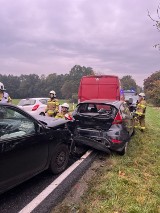 Wypadek na drodze wojewódzkiej 780 pod Krakowem. Zderzyły się trzy pojazdy, są duże utrudnienia