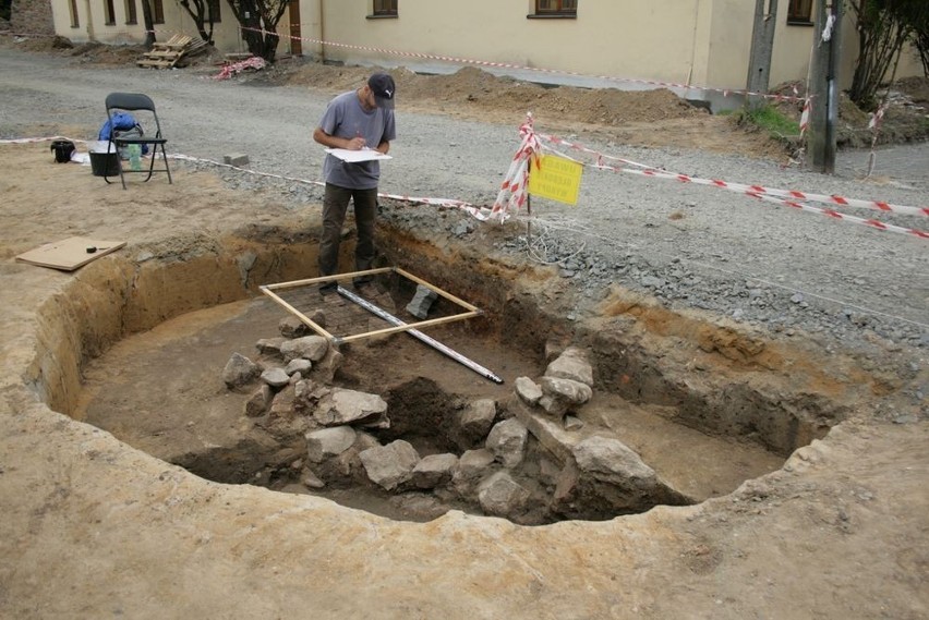 Wodzisław Śl.: Archeolodzy odkryli ludzkie szczątki