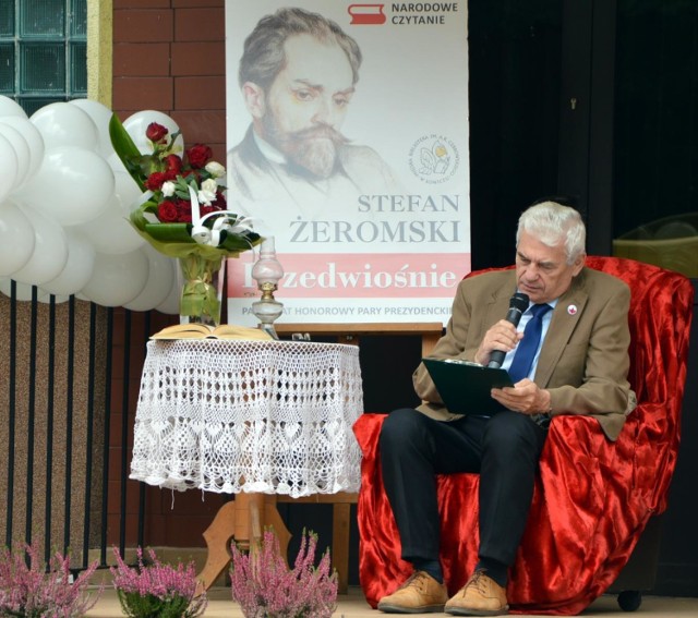 Dzieło Stefana Żeromskiego czytał m. in. Tadeusz Żaczek, prezes Łowickiego Towarzystwa Przyjaciół Nauk