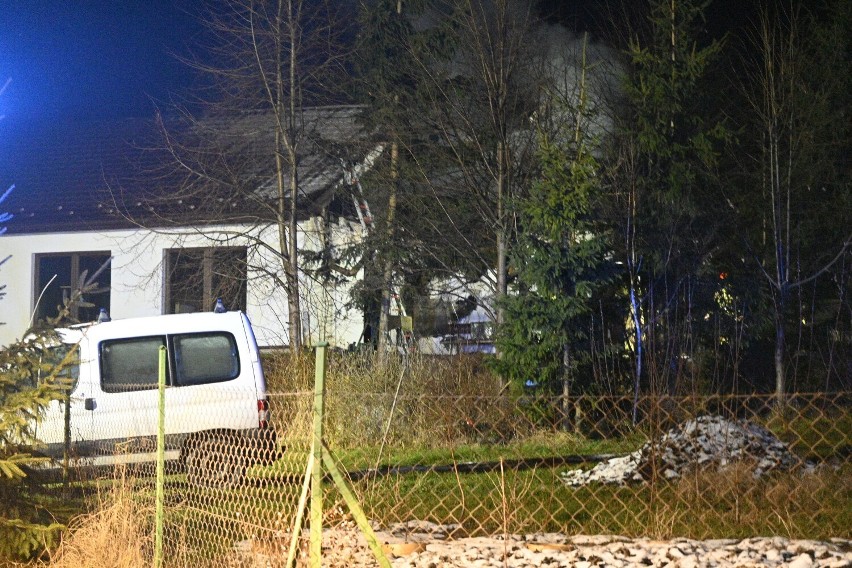 Pożar domu jednorodzinnego w Sulnowie. Zobacz zdjęcia 