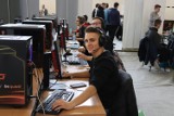 Turniej Super Game e-sport w Gnieźnie. Rozgrywki między szkołami trwają [FOTO, FILM]