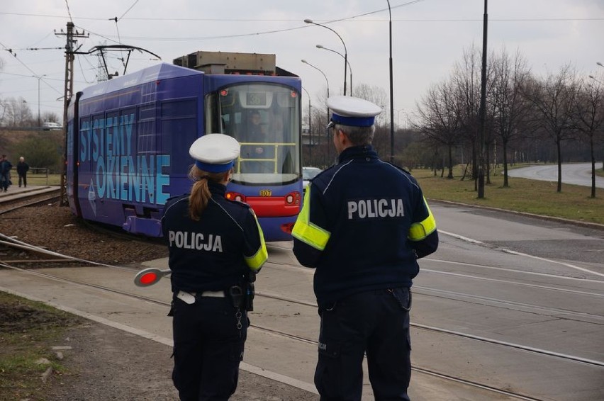 Policja kontrolowała stan trzeźwości kierowców autobusów,...