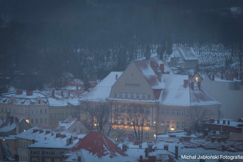 Spadł pierwszy śnieg w Wałbrzychu - będą kolejne opady...