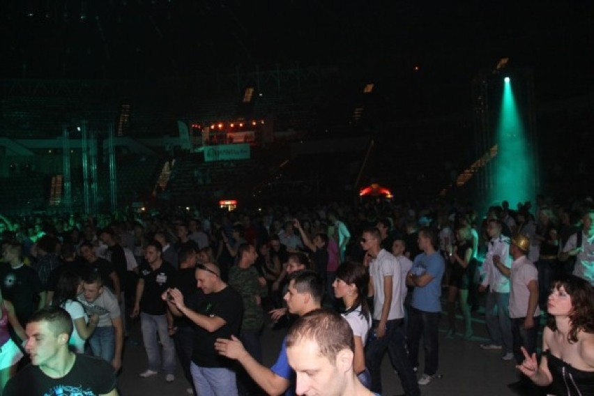 Kilka tysięcy osób bawiło się na największej imprezie techno...
