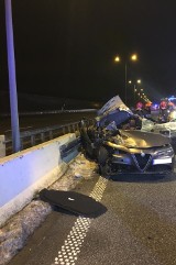 Czerwionka-Leszczyny: Wpadek śmiertelny na A1. Osobówka wjechała pod naczepę ciężarówki, zginęła kobieta AKTUALIZACJA