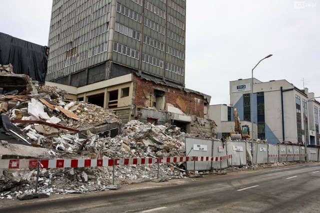 Rozbiórka dawnego budynku telewizji w Szczecinie.