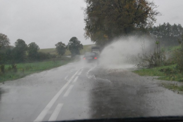 Odcinek drogi między Zdradą a Połczynem