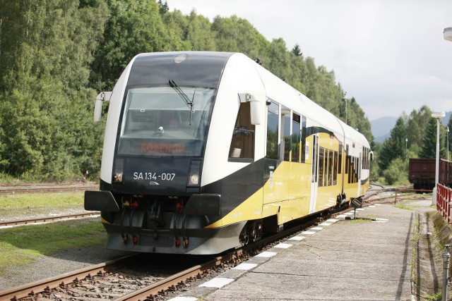 Pociąg do Szklarskiej Poręby znów kursuje