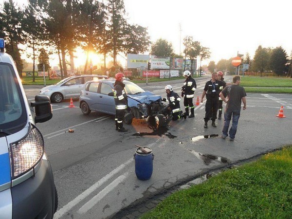 Zderzenie samochodu osobowego z ciężarowym w Nowym Sącz przy ulicy Młyńskiej