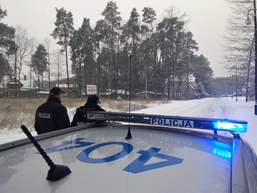 Dzielnicowi Komendy Powiatowej Policji w Augustowie. Zobacz jakie mają zadania i jak z nimi się skontaktować [nazwiska, numery telefonów]