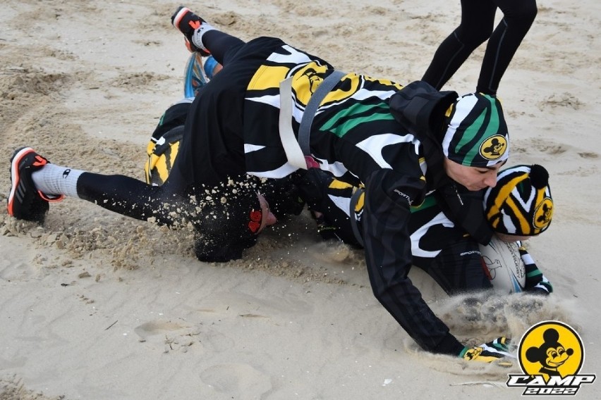 Żużlowcy Falubazu Zielona Góra zagrali w rugby na plaży w...