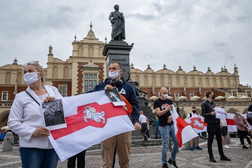 Protest krakowskich Białorusinów w obronie prześladowanych...